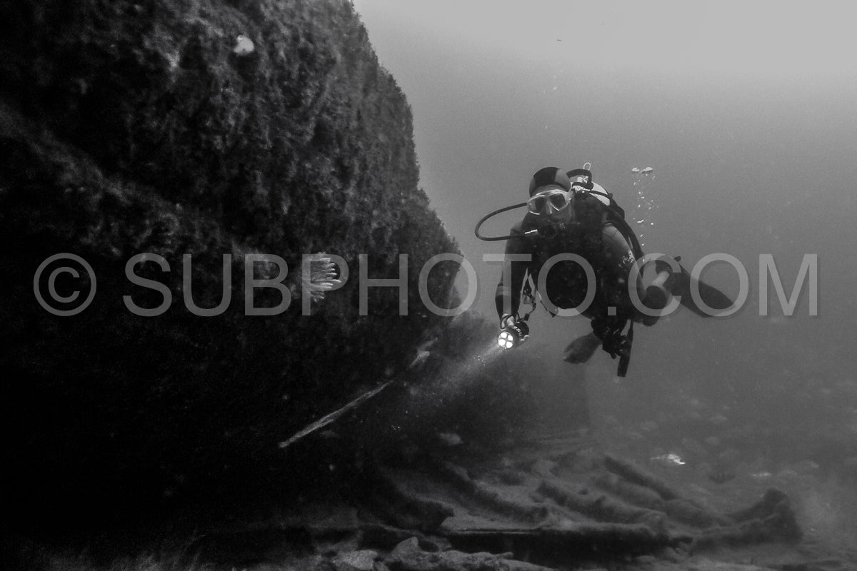 Diver in front of the Ville de Rochefort wreck in Brittany