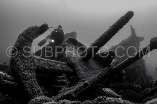 Diver in front of the Ville de Rochefort wreck in Brittany