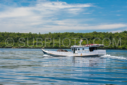 Wooden boat cruising Maratua coast- Borneo- Kalimantnan- Indonesia